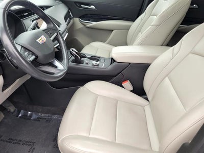2023 Cadillac XT4 Premium Luxury